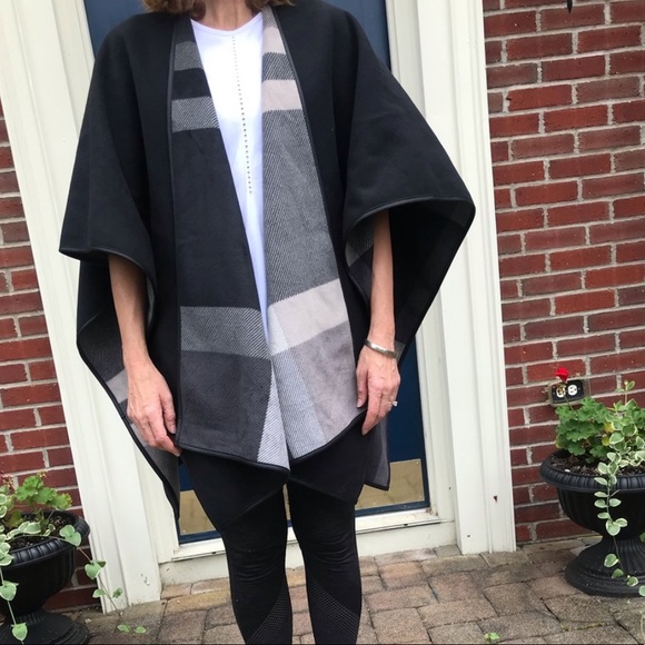 Patterned Cape - Picture 2 of 5